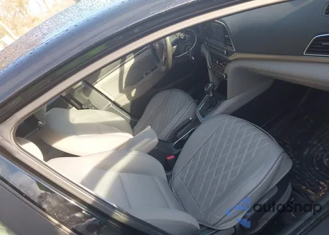 2017 Hyundai Elantra Se z USA, uszkodzony, nr VIN KMHD84LF2HU064056